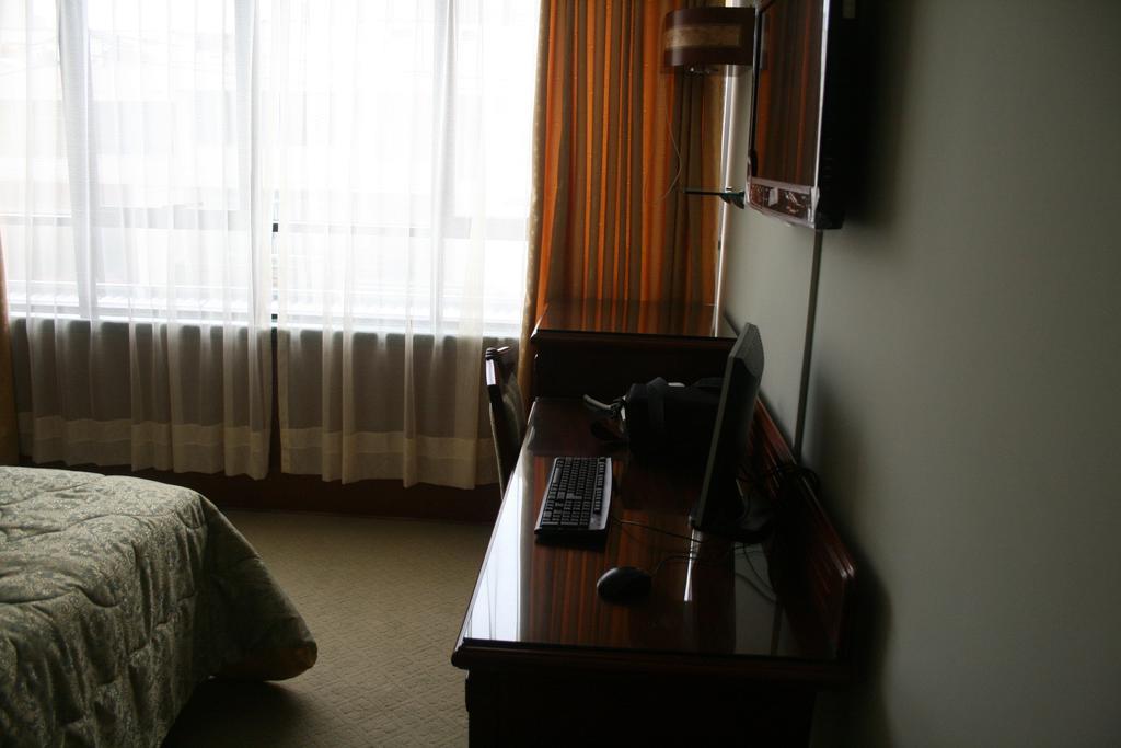 Hotel Oro Inn Lima Habitación foto